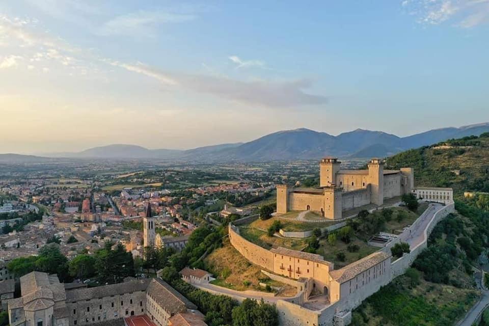 Palazzo Lauri Spoleto 아파트 외부 사진