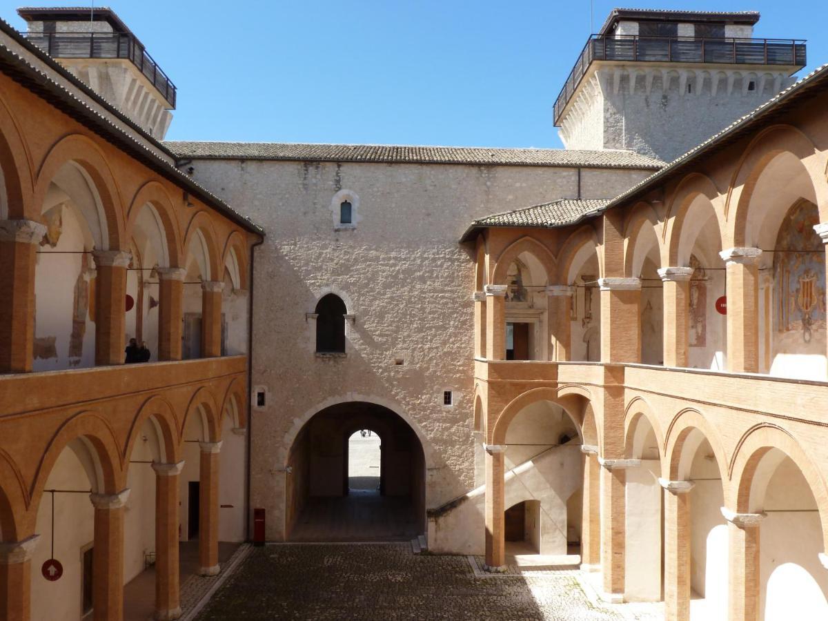 Palazzo Lauri Spoleto 아파트 외부 사진